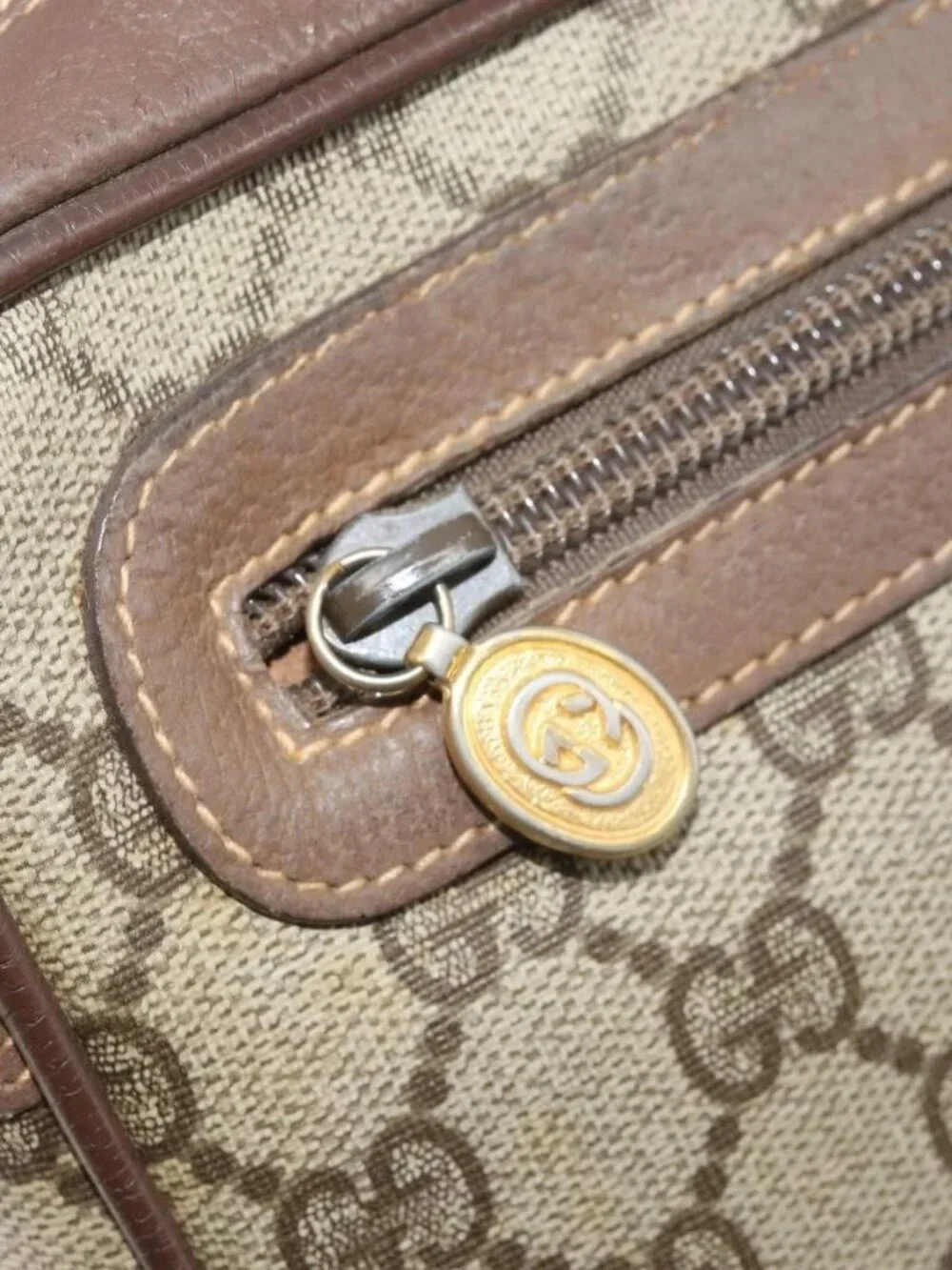 GUCCI GG Supreme Clutch Bag PVC Beige Gold Auth YKZ053